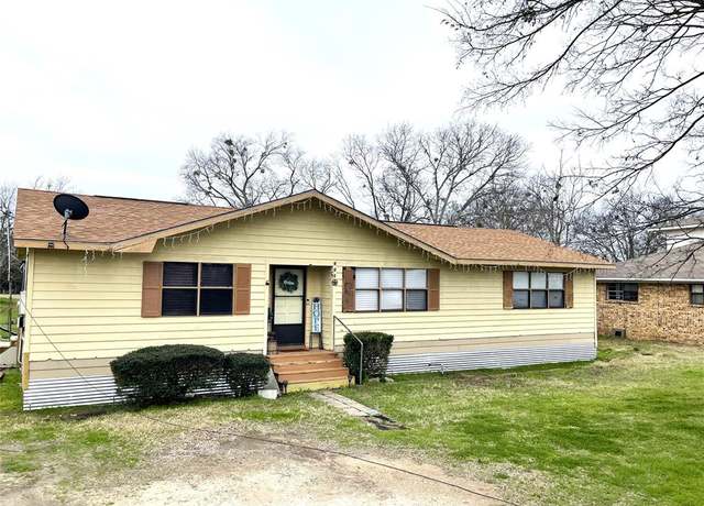 Property at 901 Washington St, Teague, TX 75860, 3 beds, 2 baths