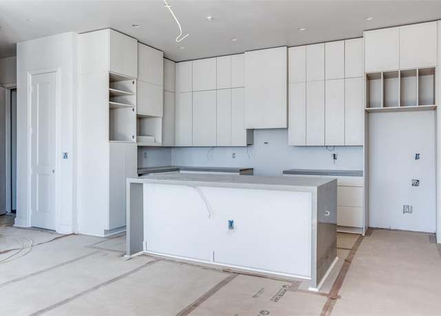 Property at 1900 S Ervay St #308, Dallas, TX 75215, 2 beds, 2.5 baths