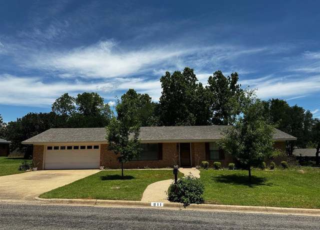 Property at 811 Windmill Ln, Athens, TX 75751, 3 beds, 2 baths