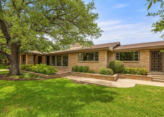 Property at 2900 Simondale Dr, Fort Worth, TX 76109, 4 beds, 4 baths