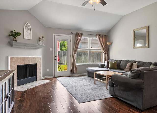 Property at 1433 Wind Dancer Trl, Fort Worth, TX 76131, 4 beds, 2 baths