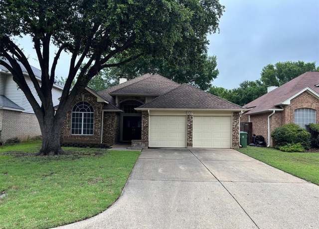 Property at 5815 Polo Club Dr, Arlington, TX 76017, 3 beds, 2 baths