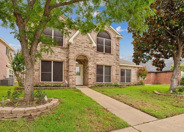 Property at 2036 Camelot Dr, Lewisville, TX 75067, 4 beds, 2.5 baths