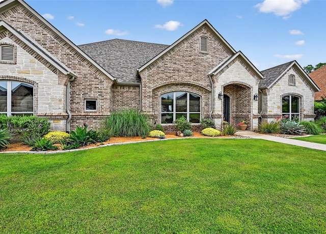 Property at 2427 Remuda Dr, Sherman, TX 75092, 4 beds, 3.5 baths