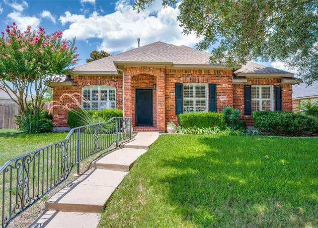 Property at 9105 Couples Dr, Plano, TX 75025, 3 beds, 2 baths