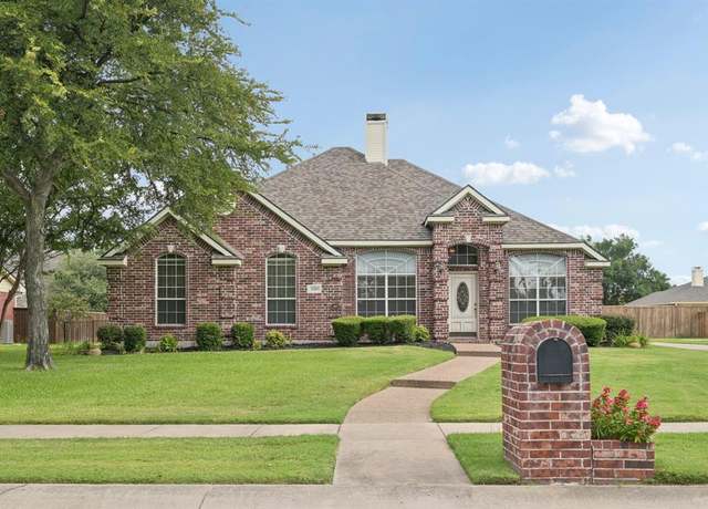 Property at 1305 Shell Beach Dr, Little Elm, TX 75068, 4 beds, 2 baths