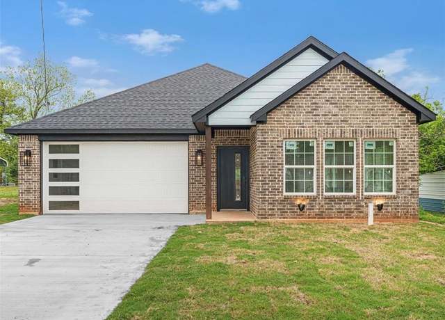 Property at 318 Whitworth St, Sulphur Springs, TX 75482, 3 beds, 2 baths
