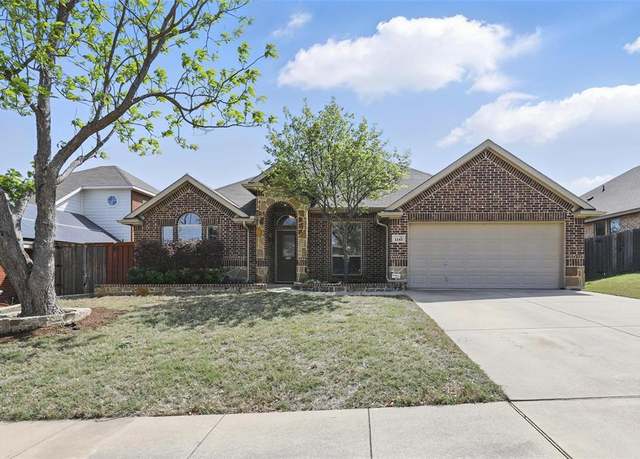 Property at 1141 Hidden Lake Dr, Burleson, TX 76028, 3 beds, 2 baths