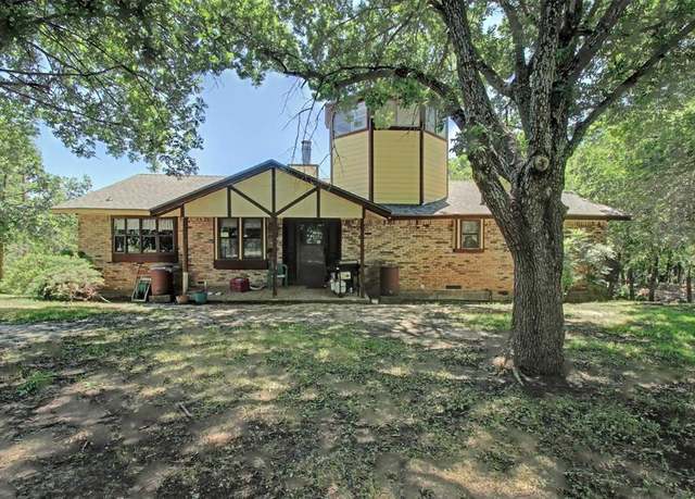 Property at 8360 Eagle Mountain Cir, Fort Worth, TX 76135, 3 beds, 2.5 baths