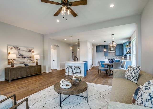 Property at 128 Kelli Dr, Forney, TX 75126, 4 beds, 3.5 baths