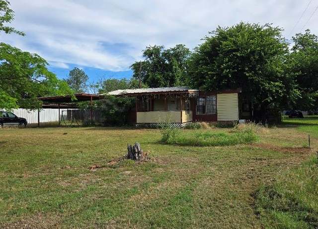 Property at 116 Lockheed Trl, Weatherford, TX 76087, 3 beds, 2 baths