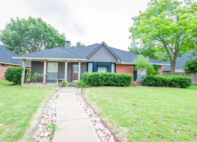 Property at 118 Indian Hills Dr, Waxahachie, TX 75165, 3 beds, 2 baths