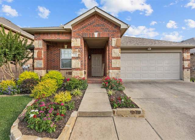 Property at 2316 Cavalry Dr, Fort Worth, TX 76177, 4 beds, 2 baths