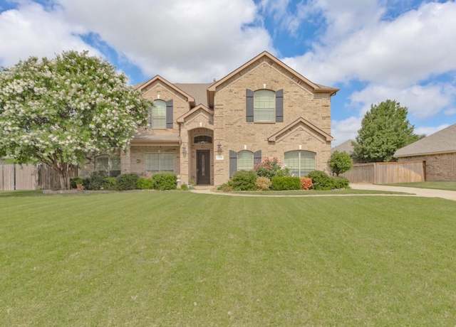 Property at 13269 Moonlake Way, Fort Worth, TX 76052, 5 beds, 4.5 baths