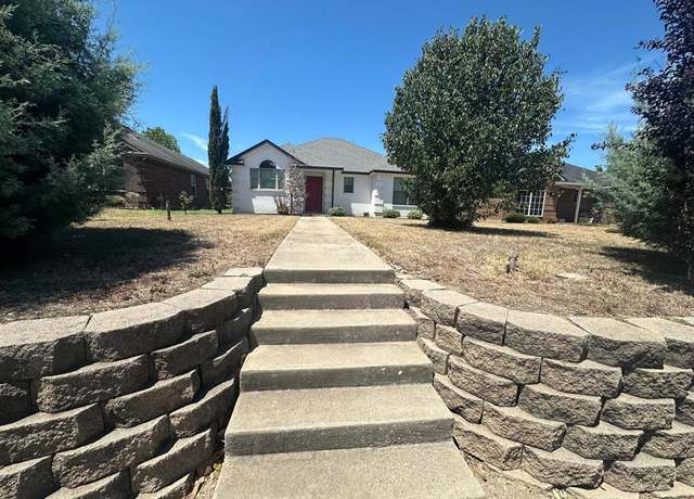 Property at 2009 S Macarthur Blvd, Irving, TX 75060, 3 beds, 2 baths