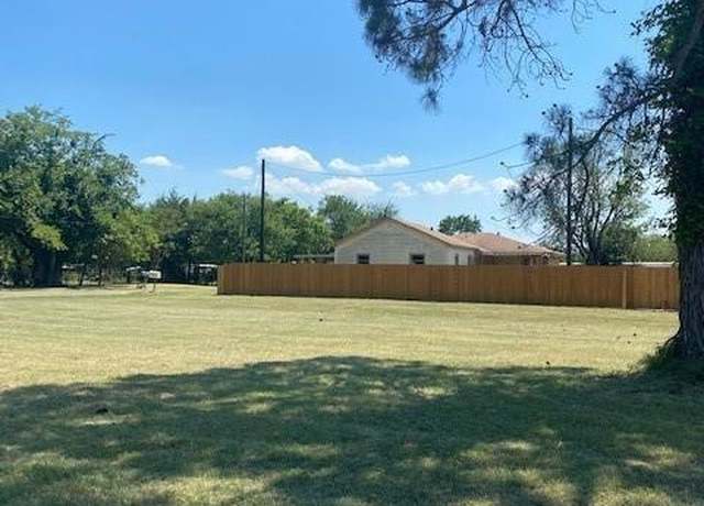Property at 301 Church Cir, Ennis, TX 75119