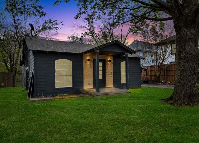 Property at 1404 N Bradley St, Mckinney, TX 75069, 3 beds, 2 baths