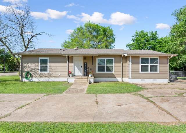 Property at 1307 W 6th St, Mcgregor, TX 76657, 4 beds, 2 baths