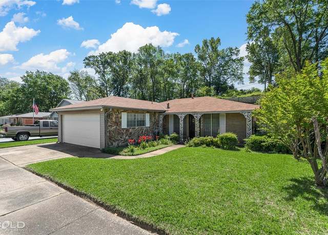 Property at 2105 Wyoming Cir, Shreveport, LA 71101, 3 beds, 2 baths