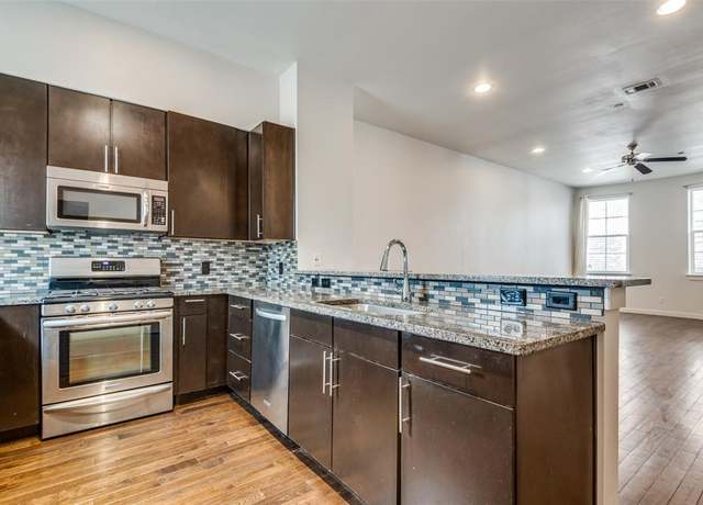 Property at 3200 Ross Ave #27, Dallas, TX 75204, 3 beds, 3.5 baths