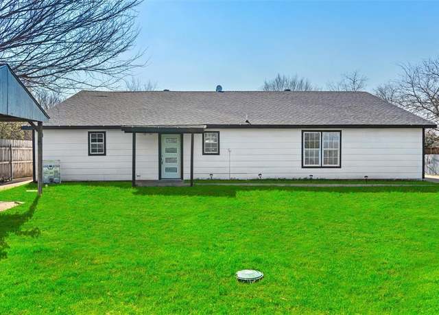 Property at 10724 County Road 525, Mansfield, TX 76063, 3 beds, 2 baths