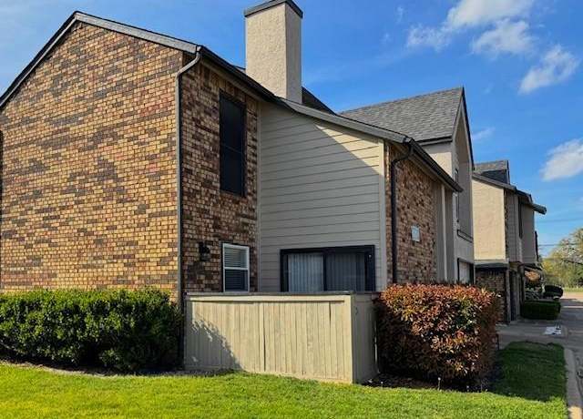 Property at 833 W Harwood Rd Unit F, Hurst, TX 76054, 2 beds, 2.5 baths