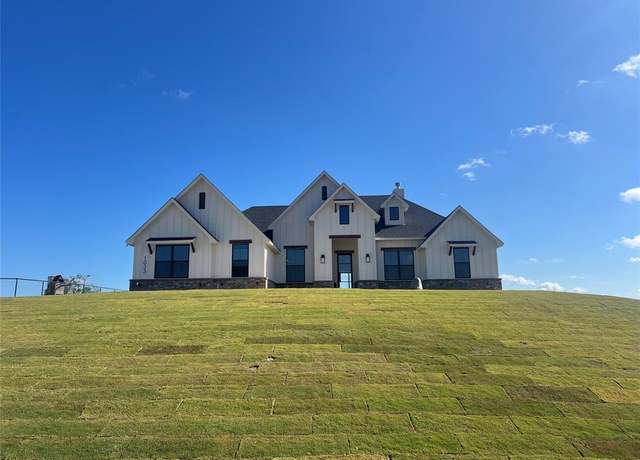 Property at 1023 Eagles Blf, Weatherford, TX 76087, 4 beds, 2.5 baths