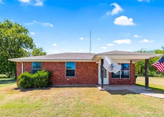 Property at 306 S Allen St, Boyd, TX 76023, 3 beds, 1 bath
