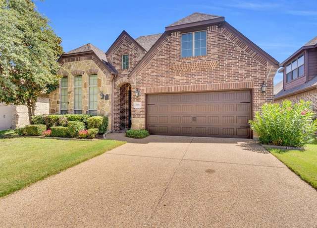 Property at 1008 Wedgewood Dr, Forney, TX 75126, 4 beds, 2 baths