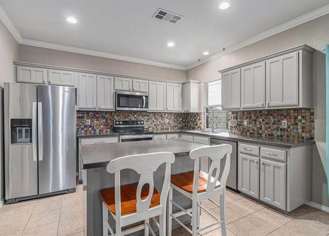 Property at 400 Goodnight Trl, Justin, TX 76247, 3 beds, 2.5 baths