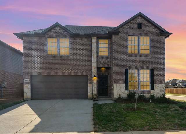 Property at 2600 Donella Dr, Denton, TX 76207, 5 beds, 3 baths