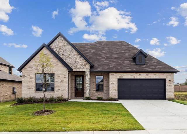 Property at 605 Bonnie Rose Ln, Van Alstyne, TX 75495, 3 beds, 2 baths