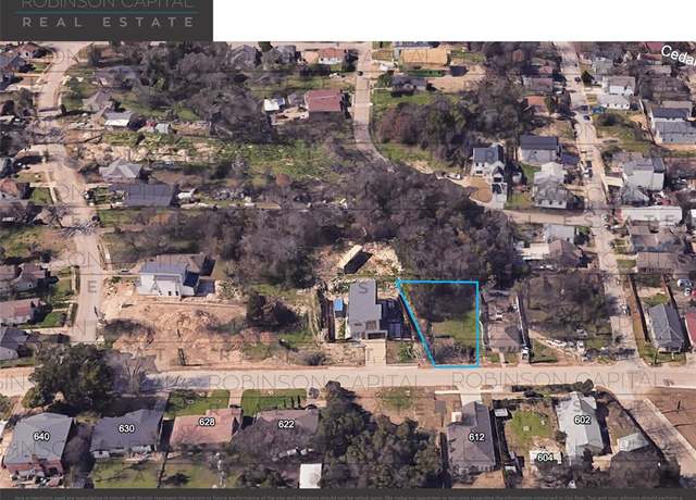Property at 611 S Moore St, Dallas, TX 75203