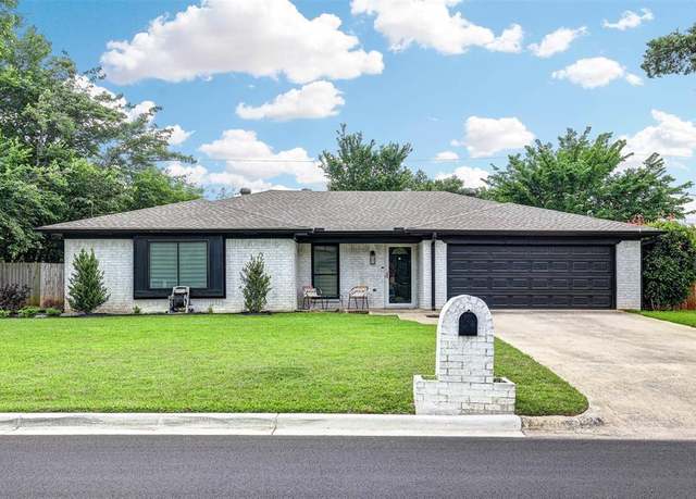 Property at 7824 Daniel Dr, North Richland Hills, TX 76182, 3 beds, 2 baths