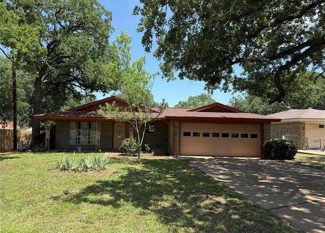 Property at 2905 SE 6th St, Mineral Wells, TX 76067, 3 beds, 2 baths