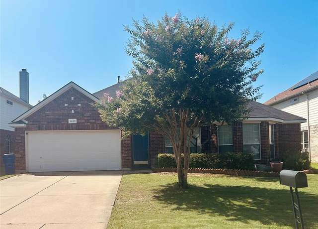 Property at 1409 Chateau Ln, Mansfield, TX 76063, 4 beds, 2 baths