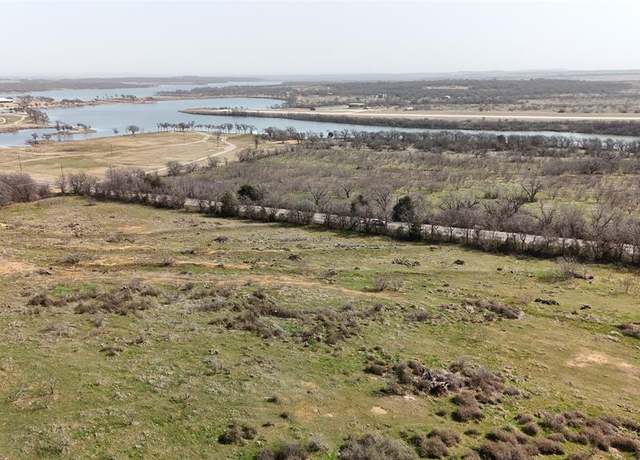 Property at 339 Oakwood Ave, Jacksboro, TX 76458