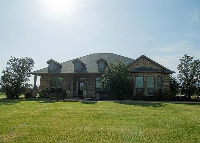 Property at 13176 Amber Meadow Dr, Talty, TX 75126, 4 beds, 2 baths