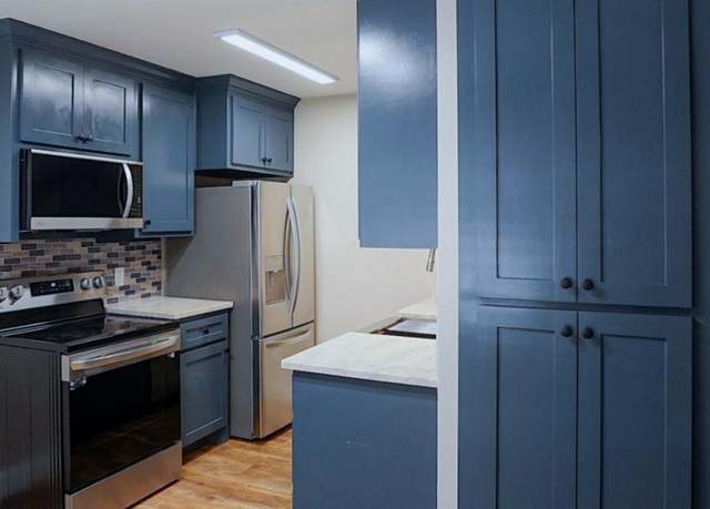 Property at 1421 S 12th St, Waco, TX 76706, 2 beds, 2 baths