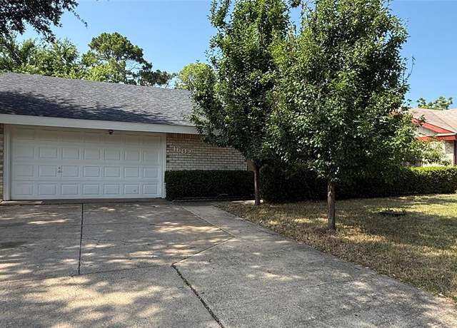 Property at 1602 Marblehead Dr, Lewisville, TX 75067, 3 beds, 2 baths