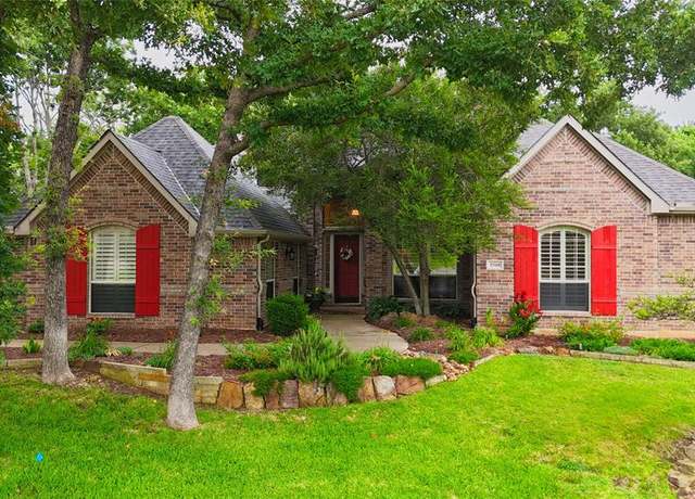 Property at 3508 Buckingham Dr, Corinth, TX 76210, 4 beds, 3.5 baths