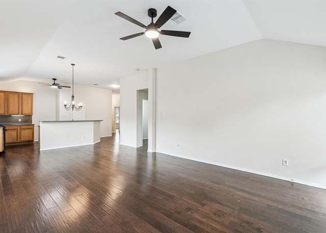 Property at 9104 Warren Dr, Mckinney, TX 75071, 3 beds, 2 baths