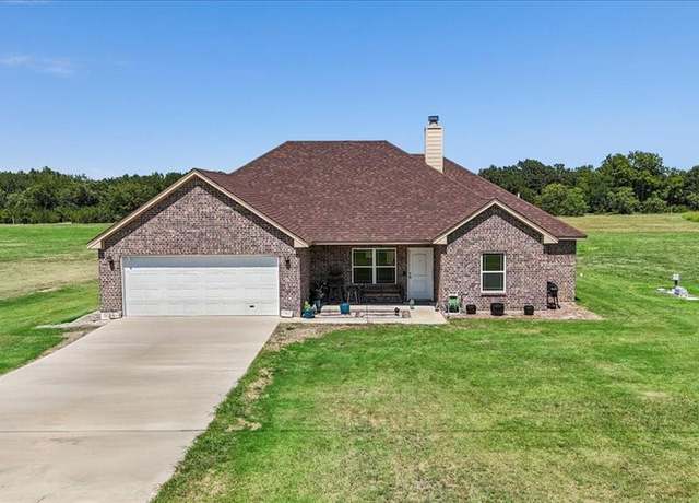 Property at 1215 River Hills Rd, Stephenville, TX 76401, 4 beds, 2 baths