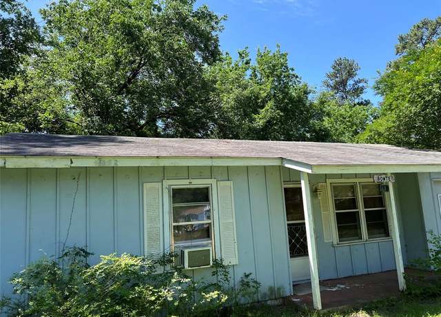 Property at 436 Bowie, Lone Star, TX 75668, 2 beds, 1 bath