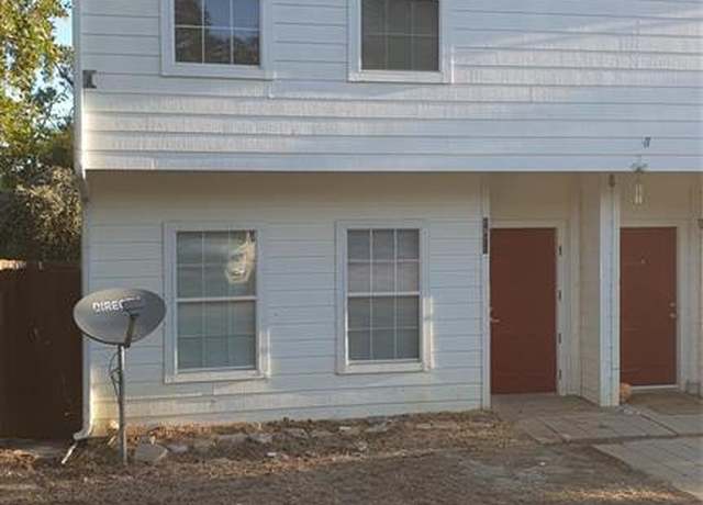 Property at 9801-9805 Sycamore Dr, Little Elm, TX 75068, 3 beds, 2.5 baths