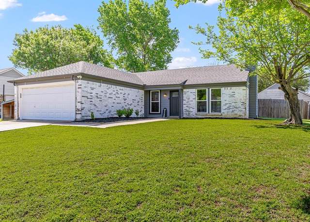 Property at 3920 Dogwood Ln, Fort Worth, TX 76137, 3 beds, 2 baths
