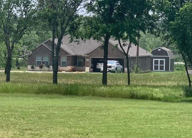 Property at 633 Half Moon Way, Runaway Bay, TX 76426, 3 beds, 2 baths