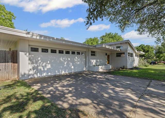 Property at 3532 Scranton Dr, Richland Hills, TX 76118, 3 beds, 2 baths