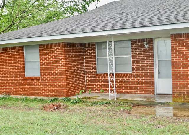 Property at 209 Interstate Highway 30 W, Cumby, TX 75482, 3 beds, 2 baths
