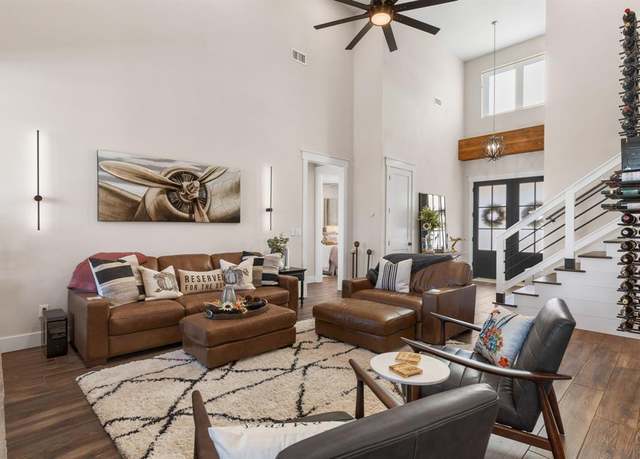 Property at 5211 Stone Lake Dr, Wichita Falls, TX 76310, 5 beds, 3.5 baths